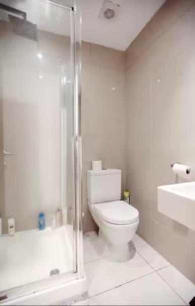 Cosy Private Rooms In Euston Square, Central Londres Exterior foto